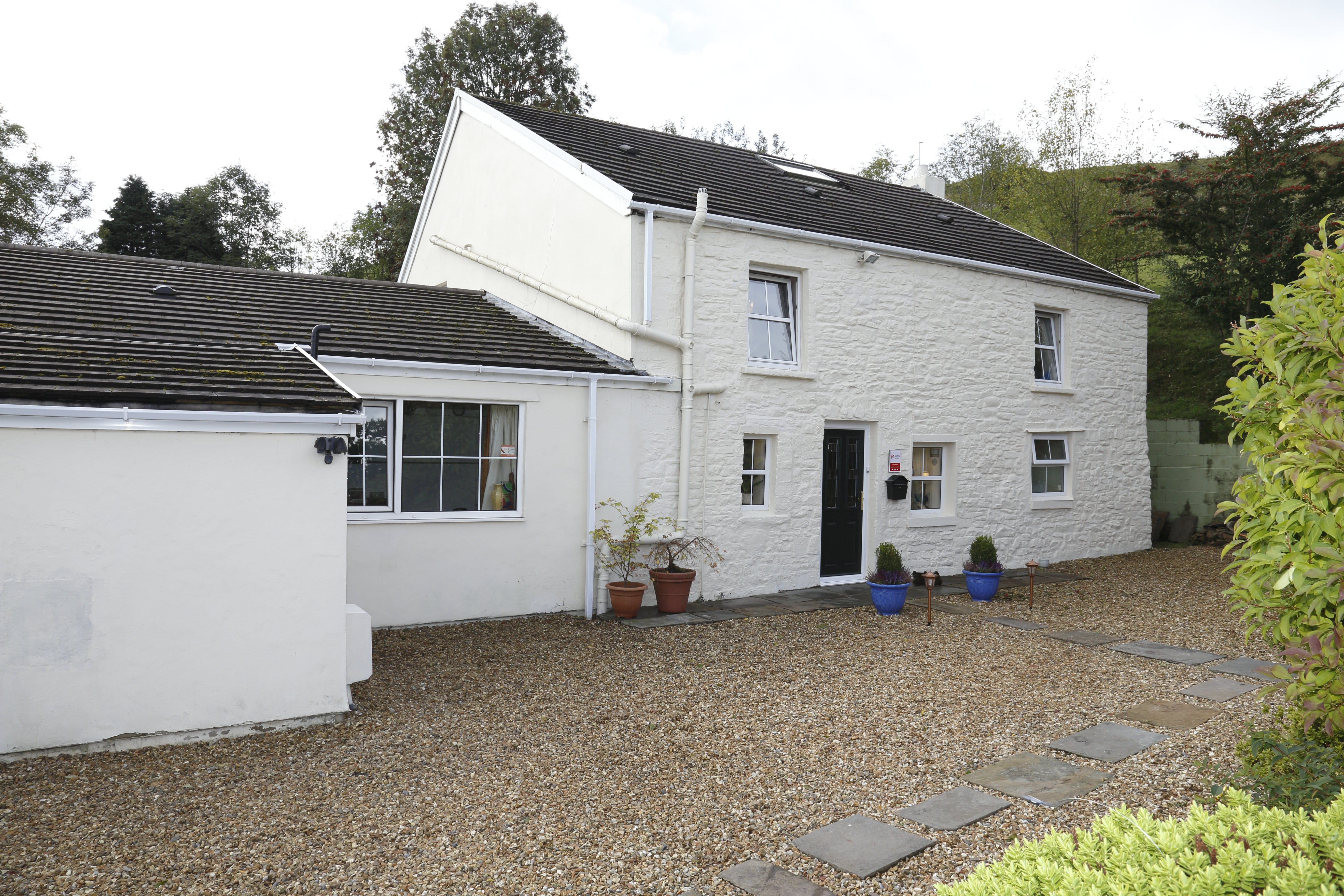 Llwyn Iago Farm Guest House